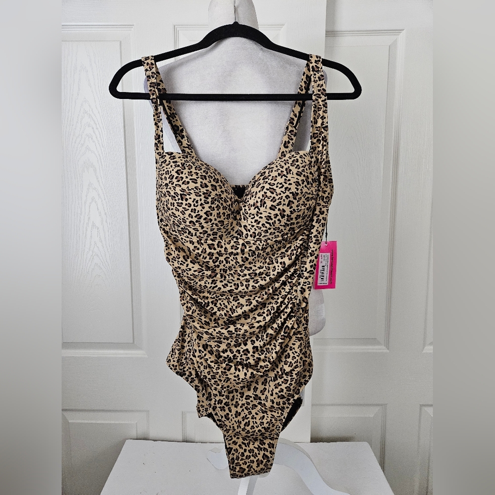 Betsey Johnson NWT Swimsuit